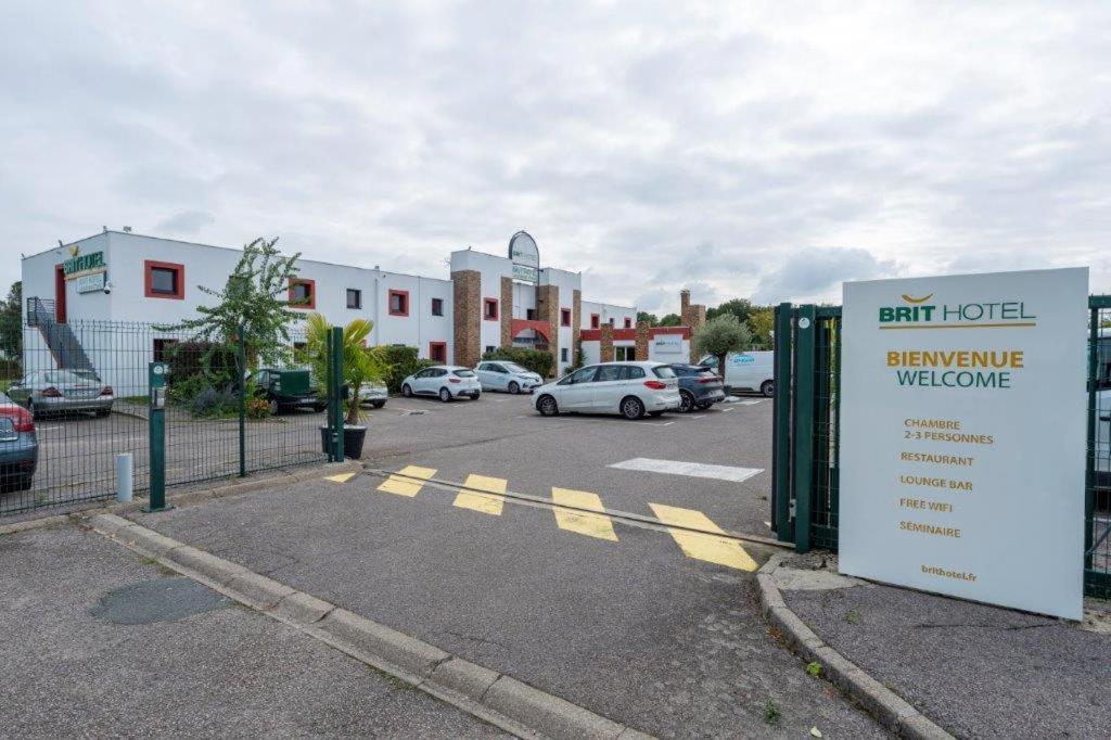 Brit Hotel La Bonne Etape Évreux Eksteriør billede